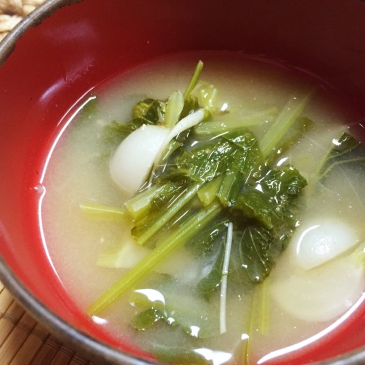 間引きのカブを使って カブの味噌汁 レシピ 作り方 By たかまさ 楽天レシピ 間引きのカブを使って カブの味噌汁 レシピ 作り方 By たかまさ 楽天レシピ